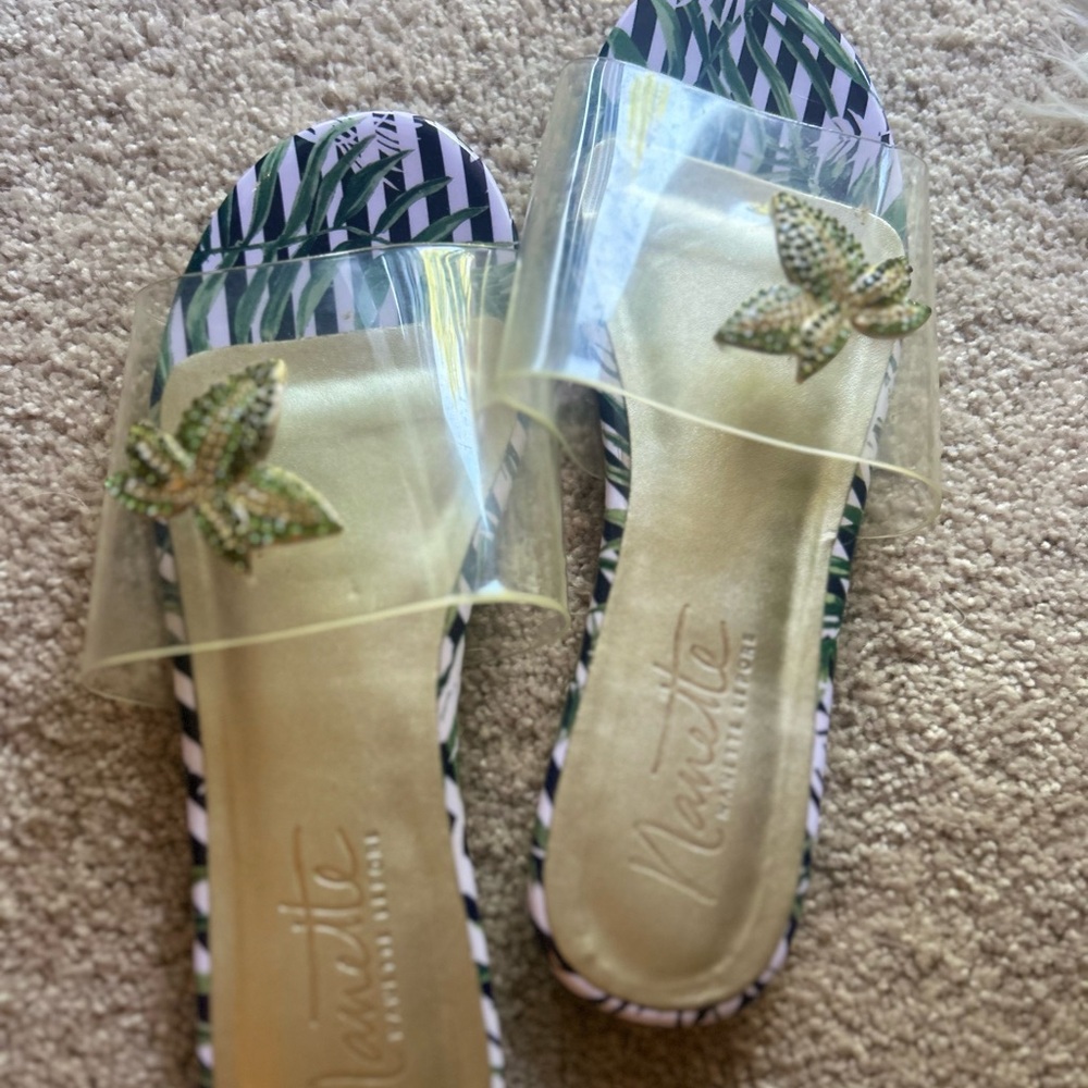 ‼️SALE‼️Nanette Lepore adorable fancy slides‼️